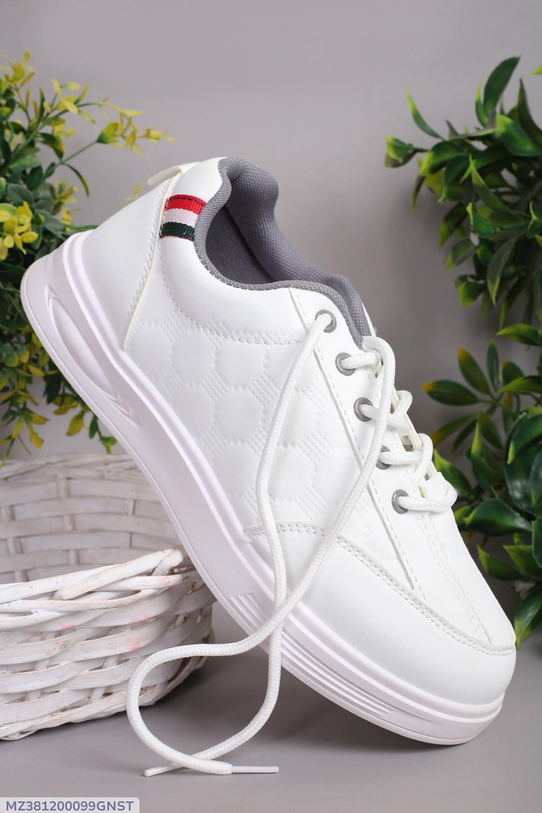 Classic White Sneakers – Comfort Meets Style